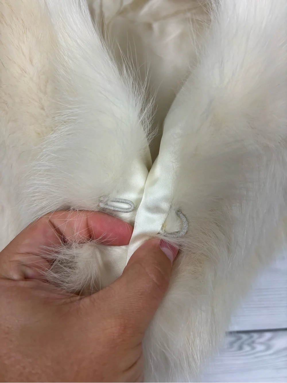 VTG GARTENHAUS FURS CREAM WHITE STOLE CAPE CAPELET OSFA